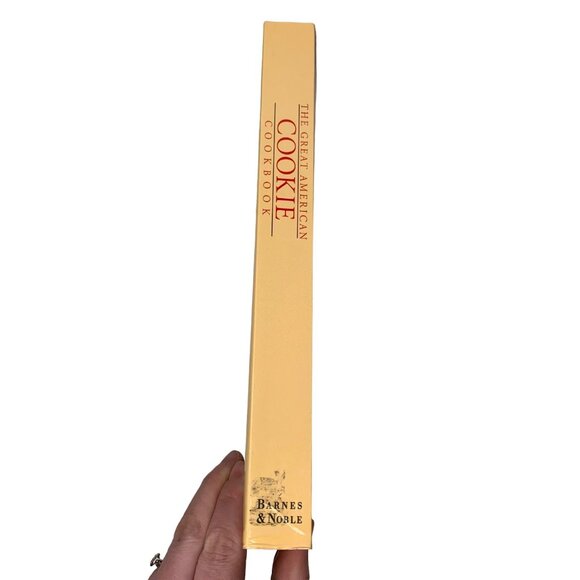 The Great American Cookie Cookbook Barnes & Noble Vintage 2001 Paperback - Picture 2 of 7